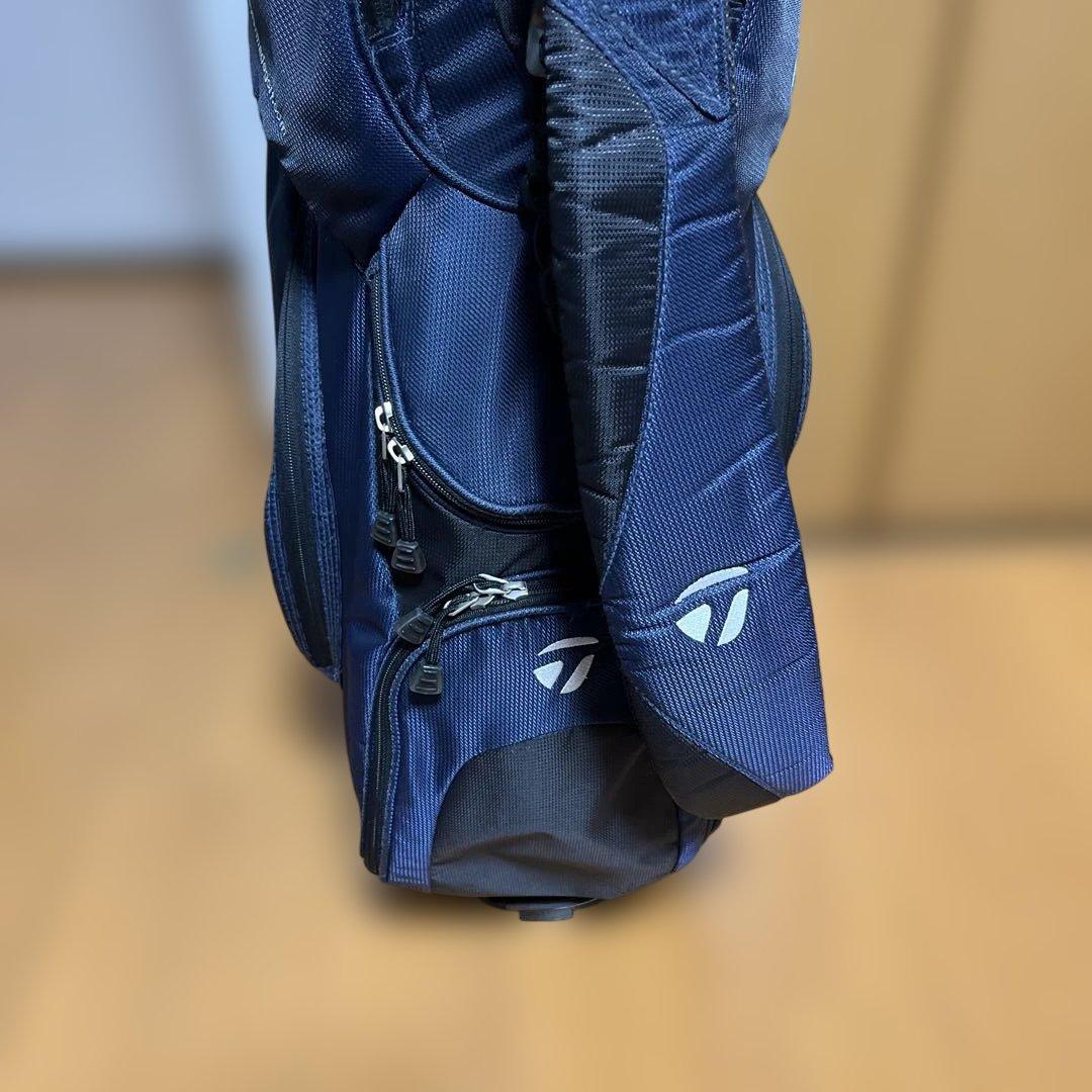TaylorMade 軽量ゴルフバッグ ネイビー フード付き