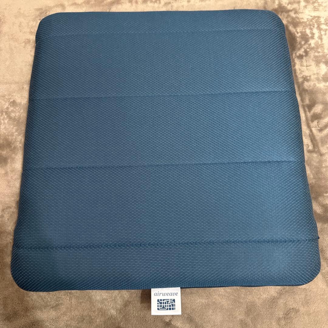 エアウィーヴ　座クッション ネイビー
