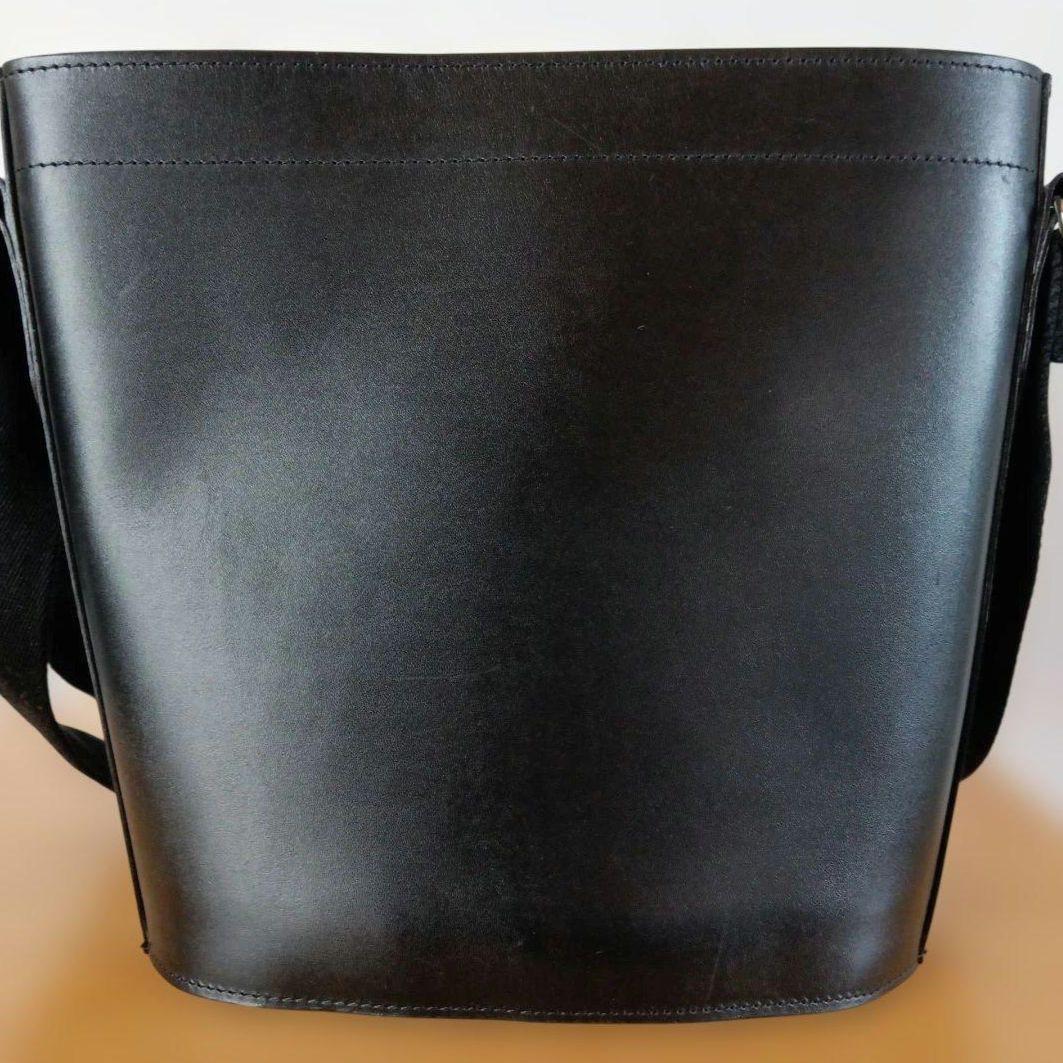 希少美品◆マーガレットハウエル ショルダーバッグ　バケツ　レザー　限定　ブラック