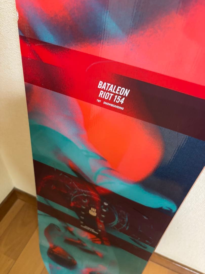 バタレオン　RIOT 154㎝ スノーボード　板
