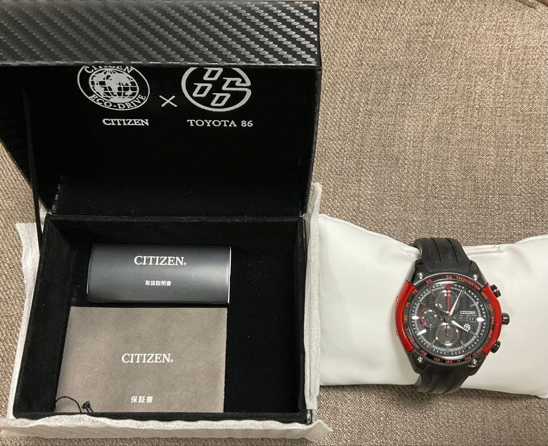 CITIZEN XTOYOTA 86 コラボ　腕時計　赤