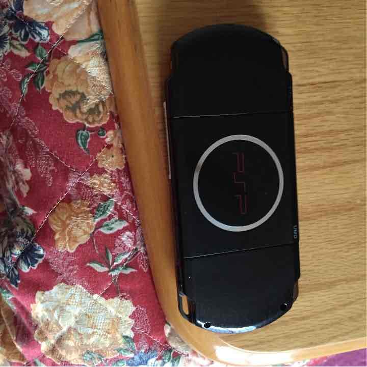 PSPバリューパック赤黒色！