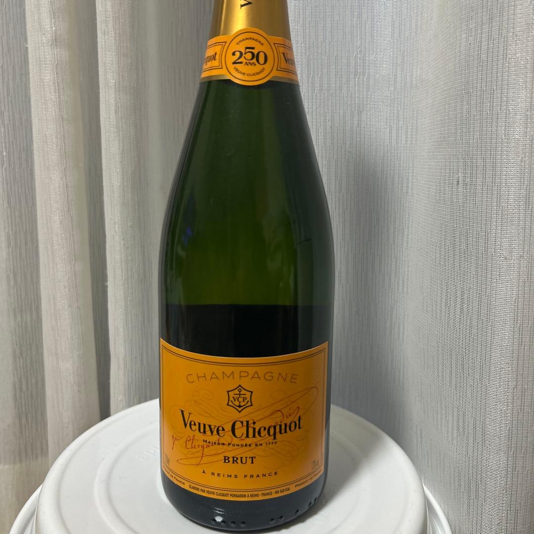2本セット売りVeuve Clicquot Brut シャンパン 750ml