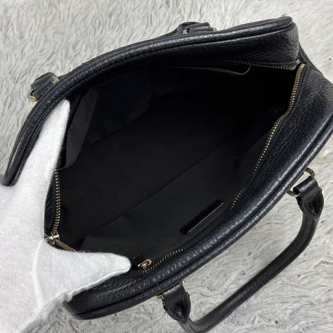 極美品 FURLA レザー トートバッグ シリ 肩掛け ロゴ金具 ファスナー 黒