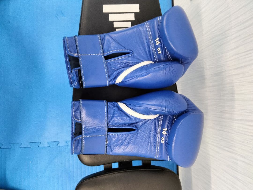 青色 14oz ボクシング グローブ ウィニング　青　新品同様　美品　匂い無し