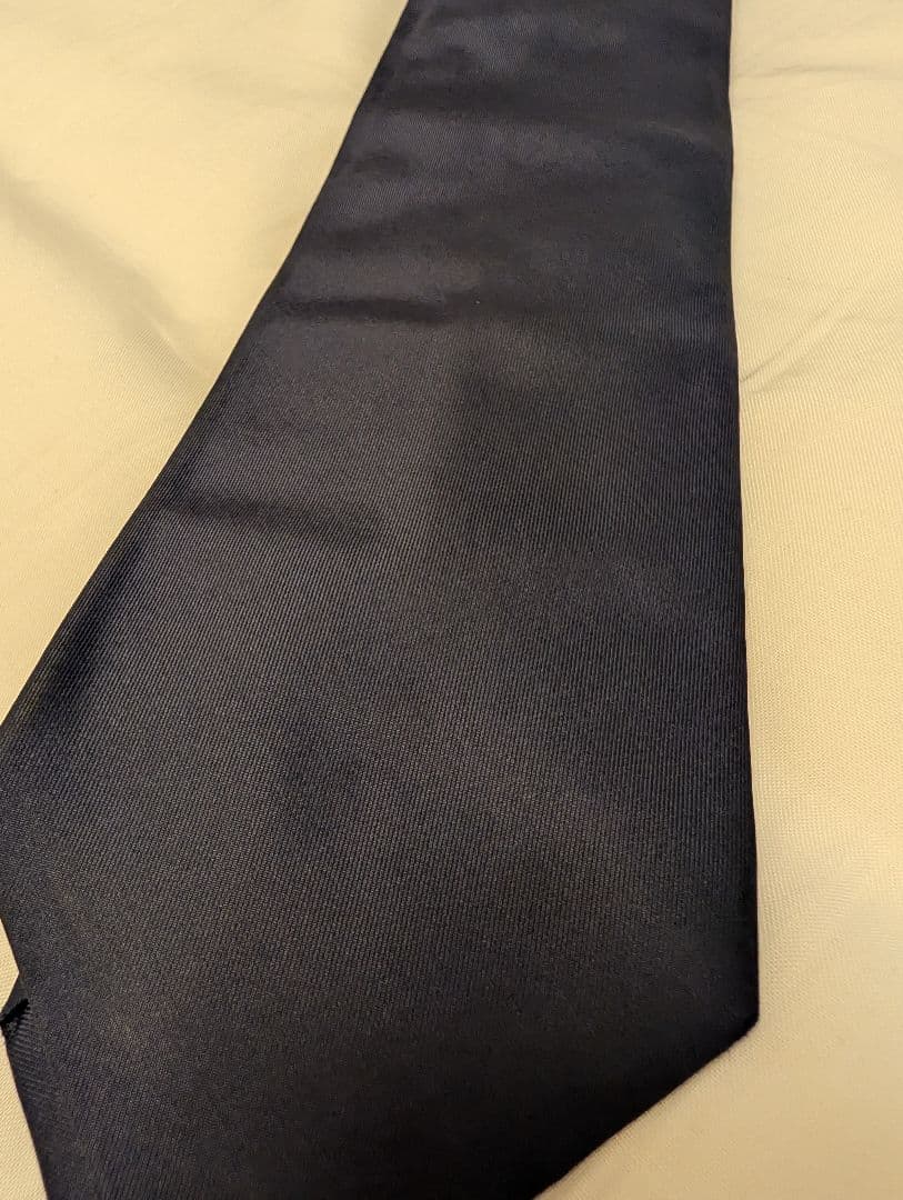 Liverano & Liverano リベラーノネクタイ（ネイビー／無地）