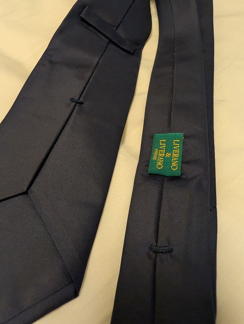 Liverano & Liverano リベラーノネクタイ（ネイビー／無地）