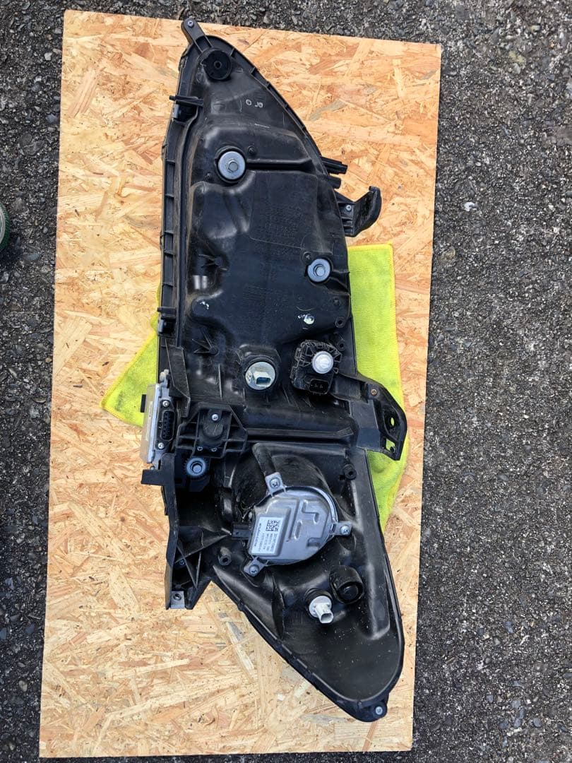 ホンダレジェンド右ヘッドライト