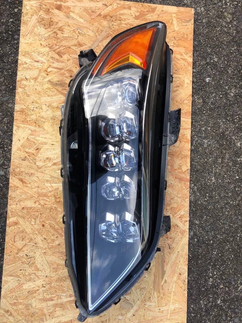 ホンダレジェンド右ヘッドライト