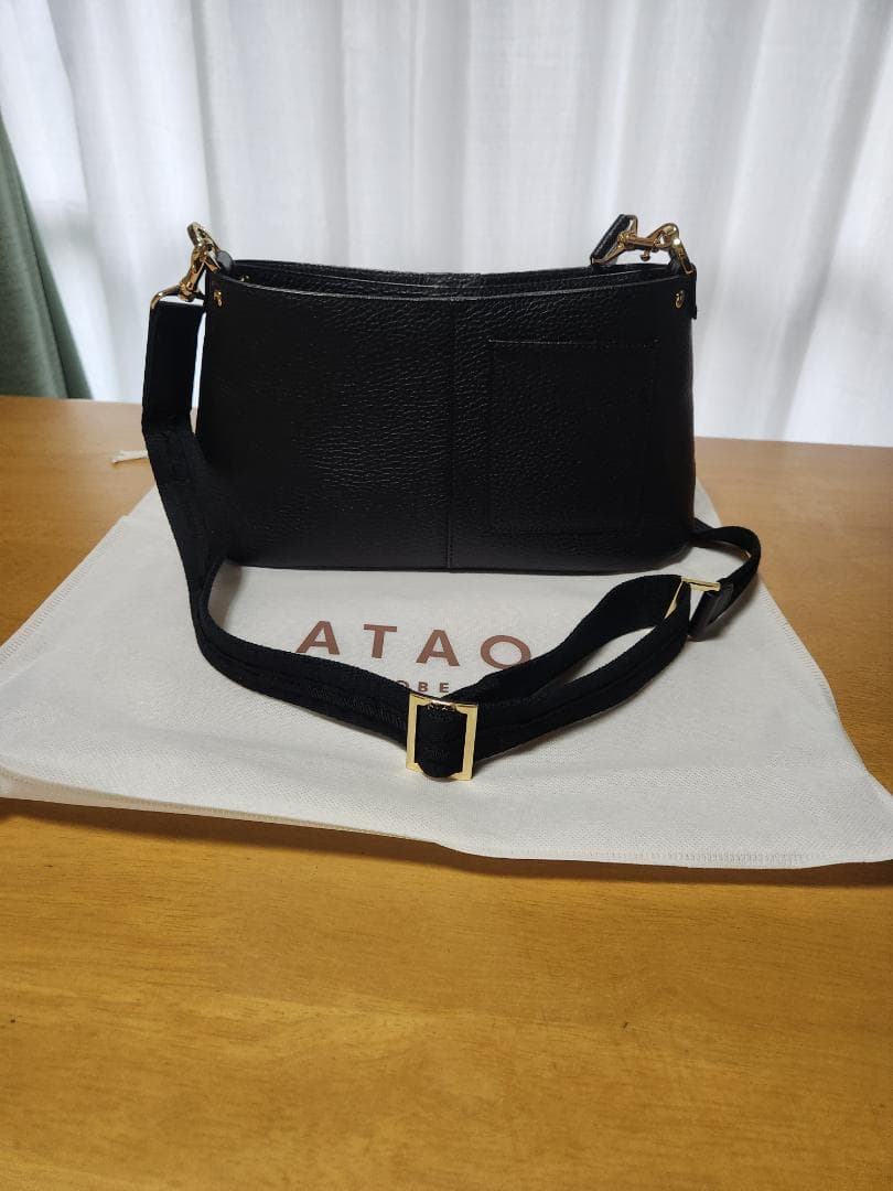 黒 レザー クラッチバッグ