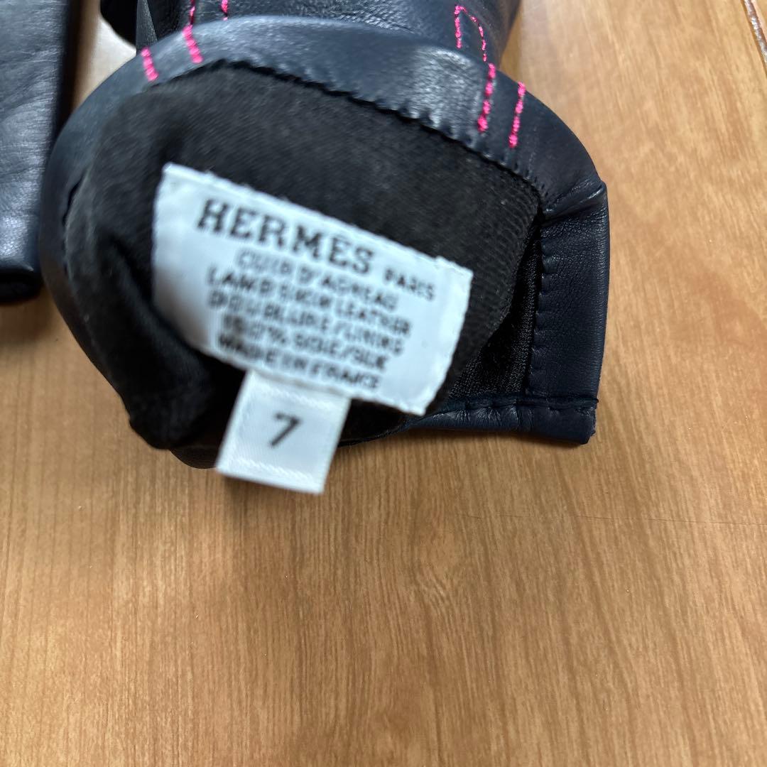 美品　未使用　エルメス　ネイビー レザー 手袋 刺繍入り