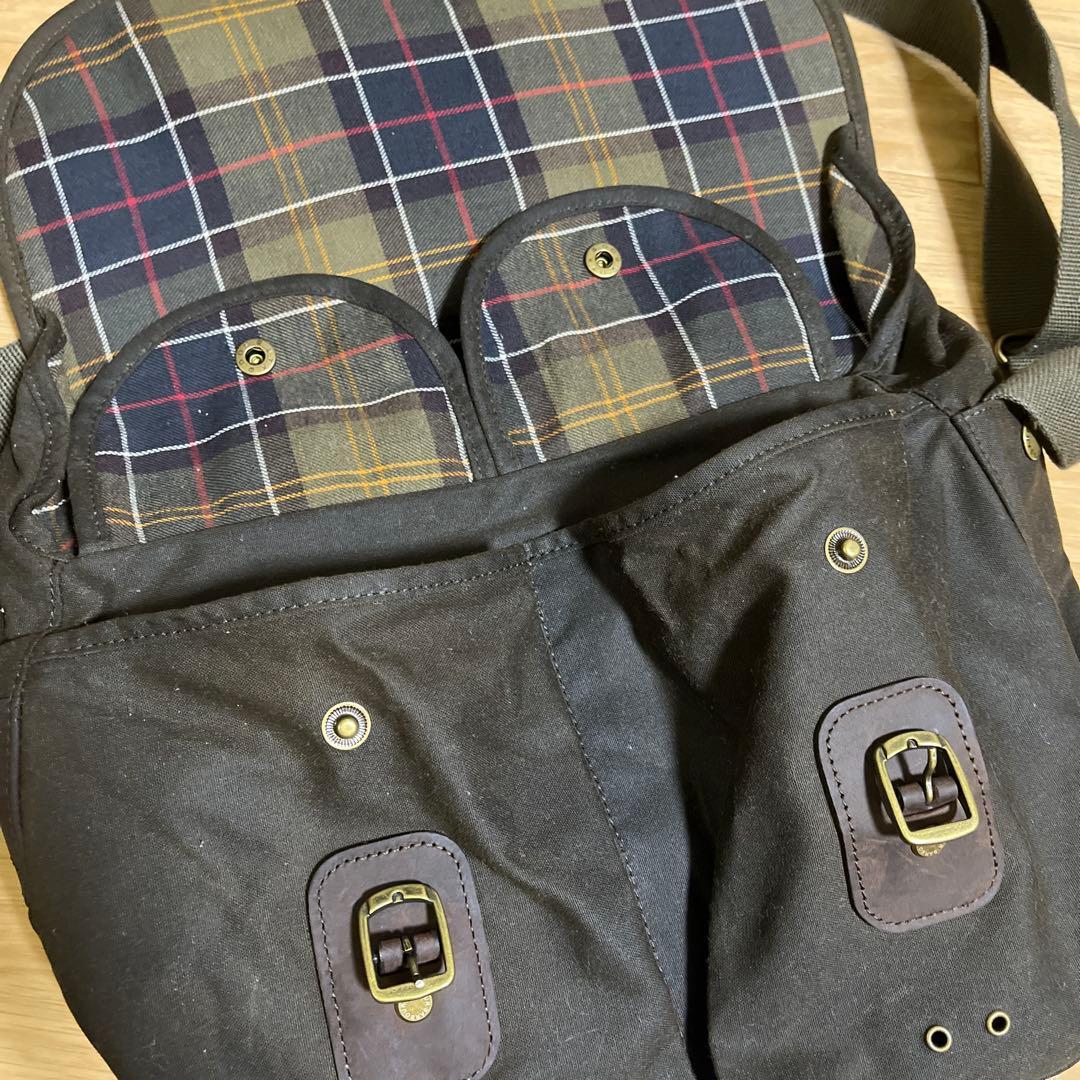 Barbourショルダーバッグ