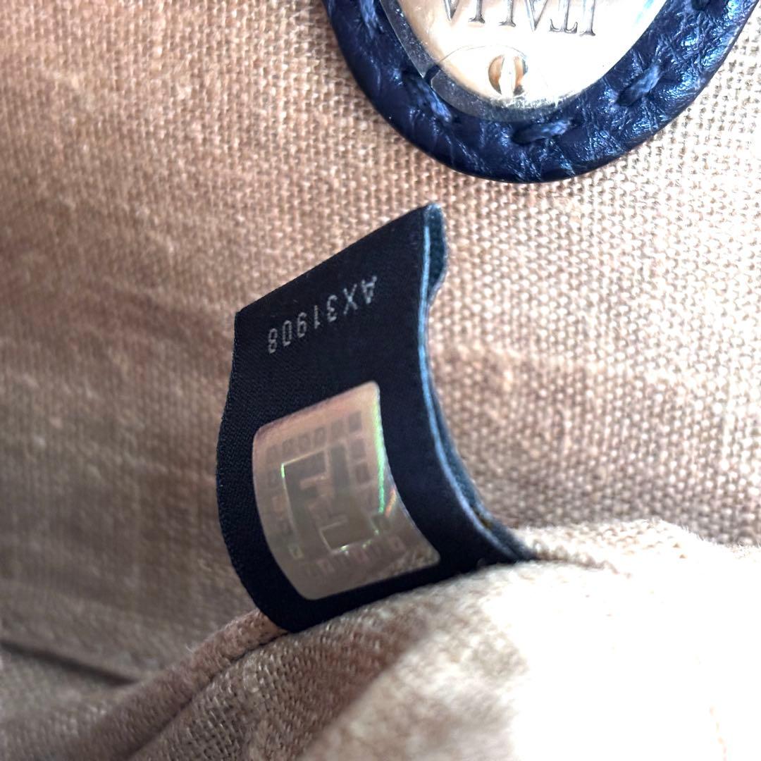 未使用級 フェンディ セレリア ショルダーバッグ 本革 レザー 斜め掛け 紺