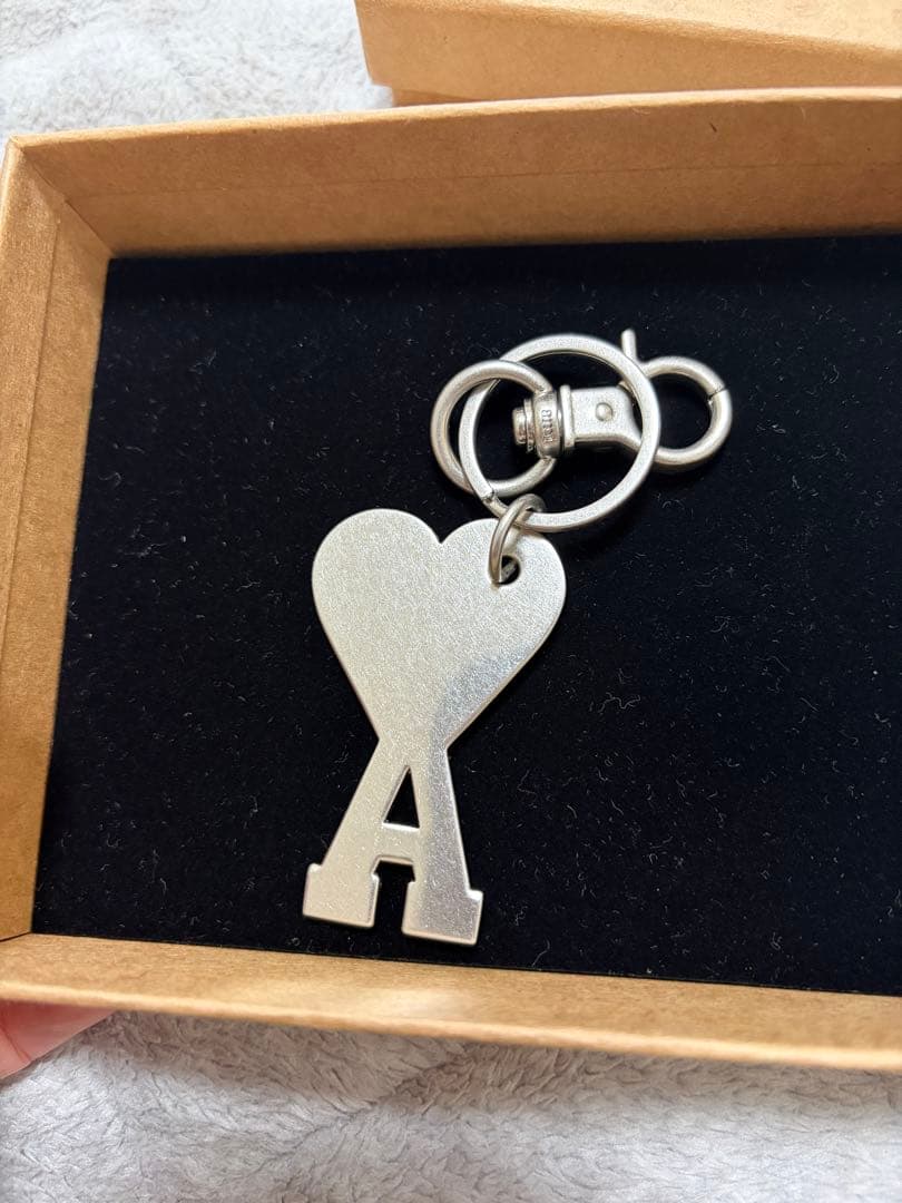 お値下げ中　AMI PARIS アミ ロゴチャーム キーリング