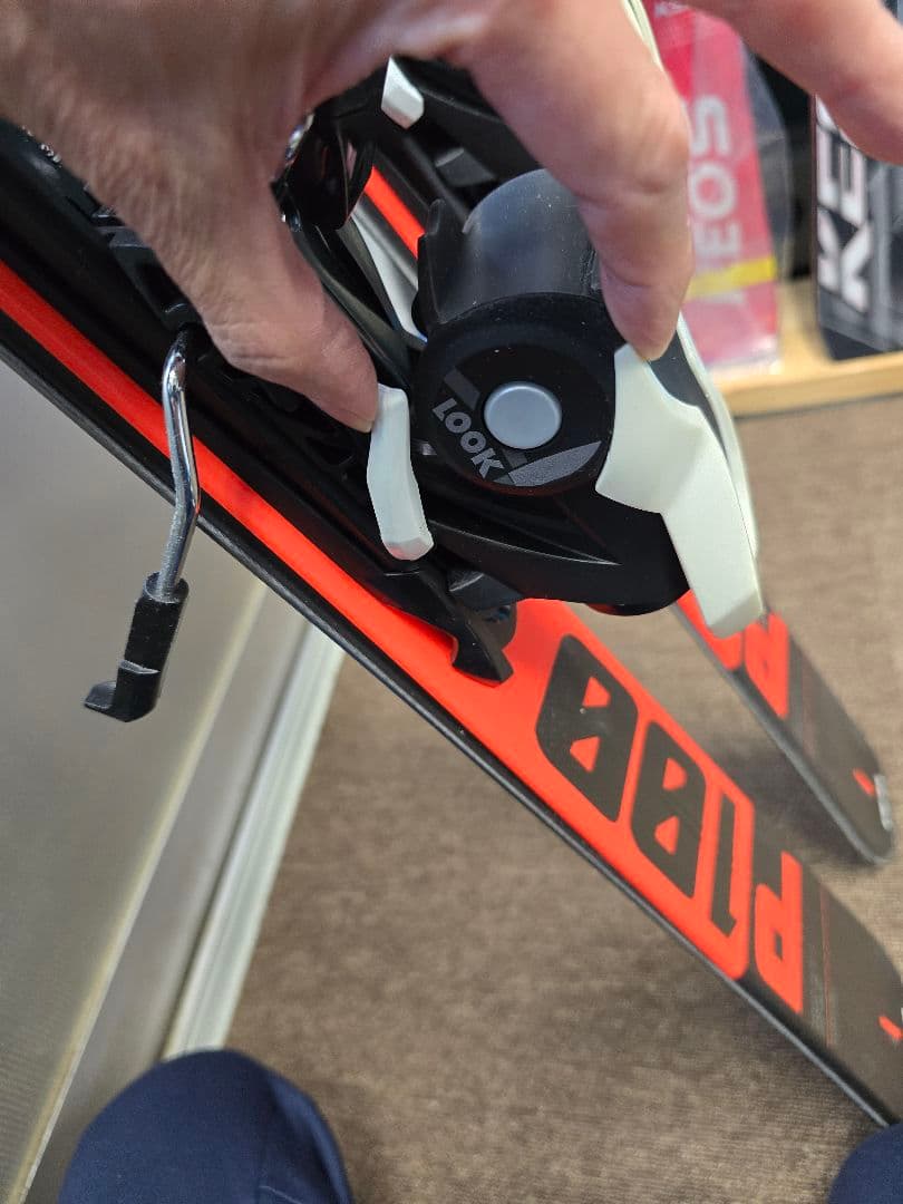 ROSSIGNOL PURSUIT P100 調整ビンディング付き