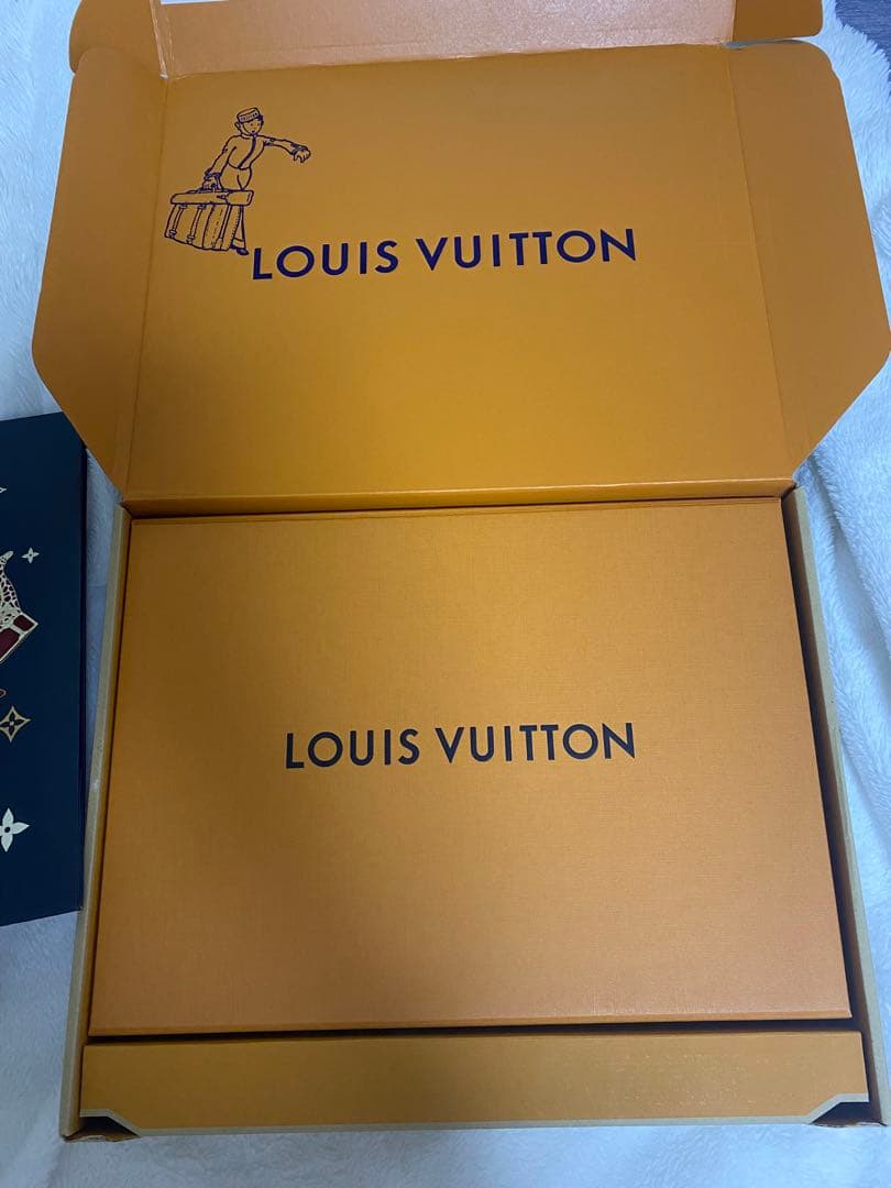 ルイヴィトン マフラー・オンリー LV・ミニ コンフィ新品未使用M90803