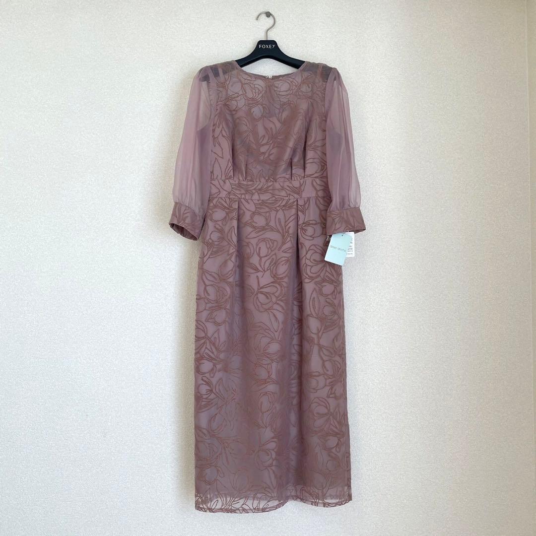 【新品未使用】AIMER 花柄 タイトライン パーティードレス