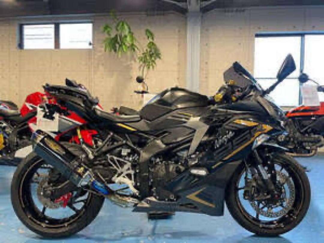 た*飯様 ZX-25R. BEET フルエキマフラー　最終値下げ