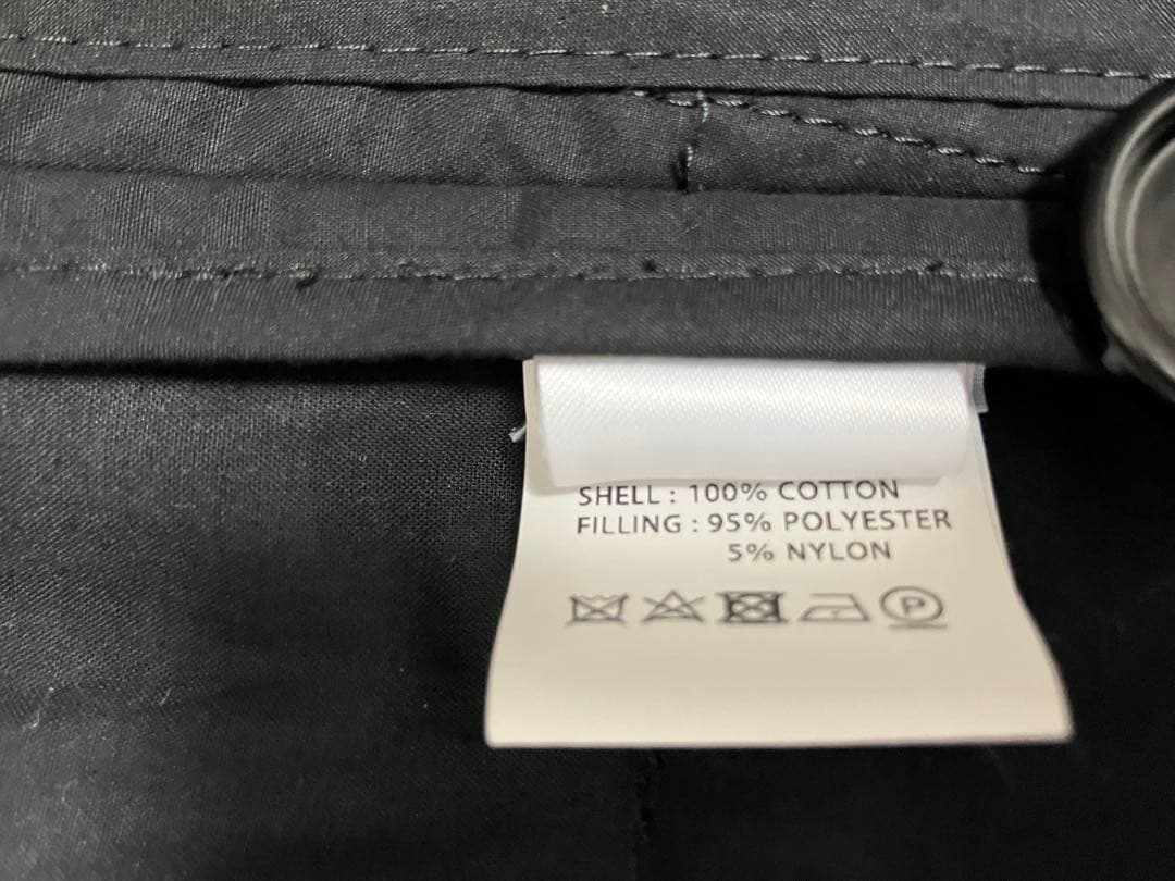 ドリスヴァンノッテン★黒のベルト付きダウンベスト　ジレ　アウター