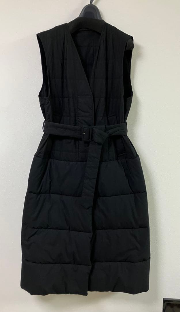 ドリスヴァンノッテン★黒のベルト付きダウンベスト　ジレ　アウター