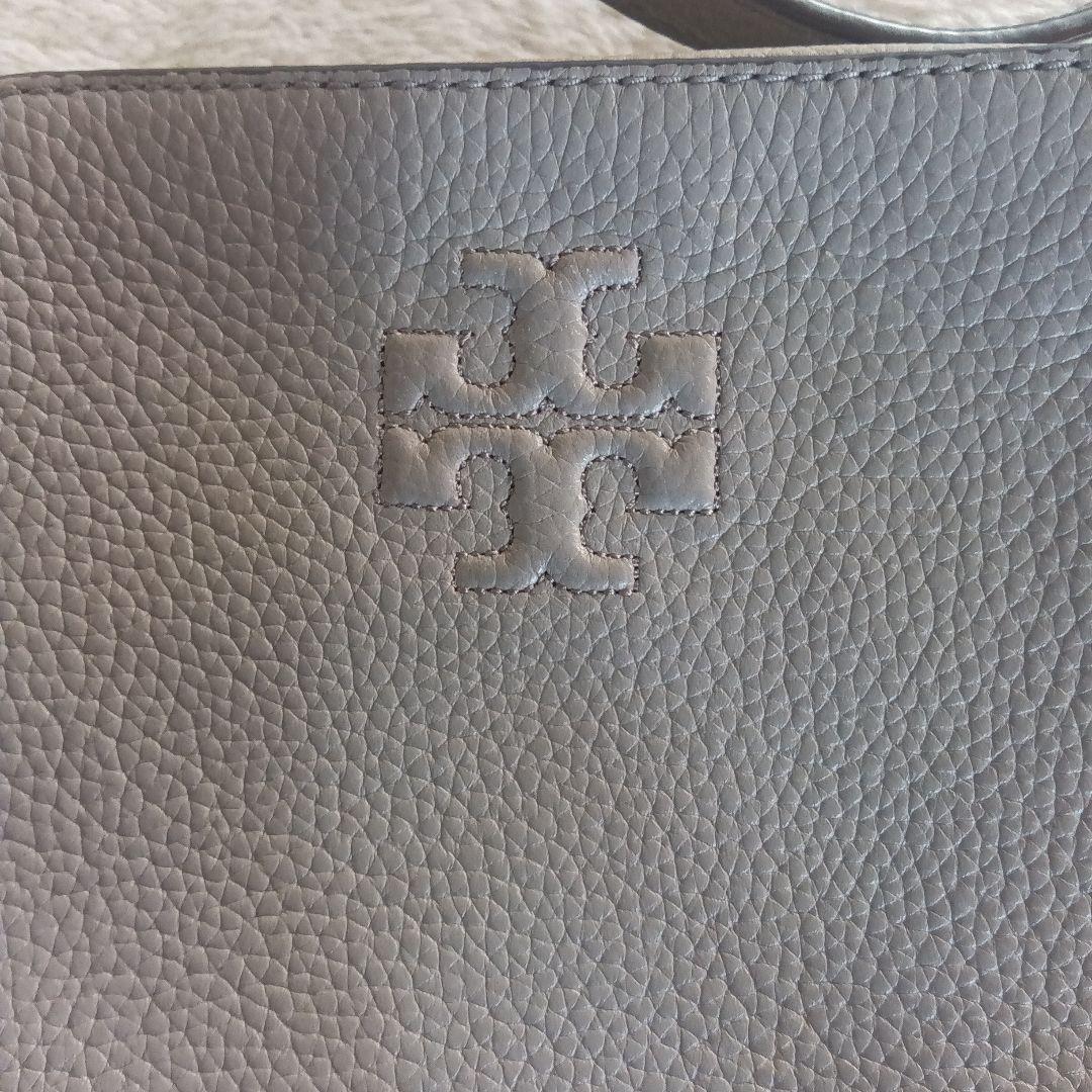 Tory Burch グレー レザー ショルダーバッグ　美品　汚れなし