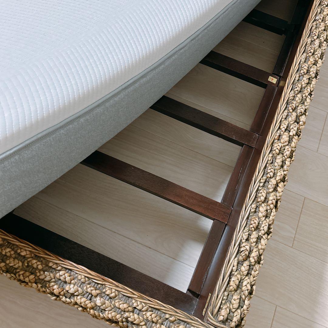 【りょう】ウォーターヒヤシンスベッドフレーム