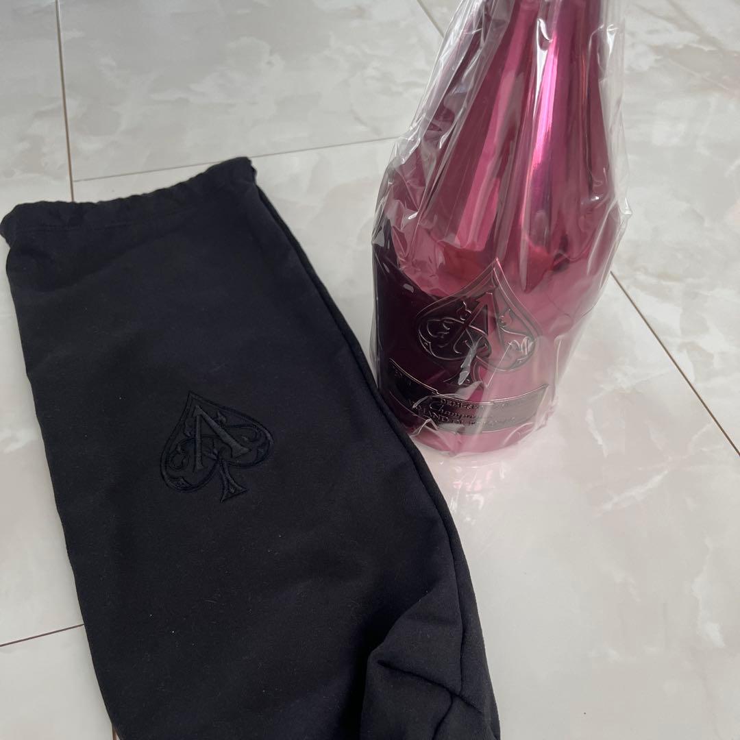 Armand de Brignac アルマンド レッド シャンパン 袋付き 美品