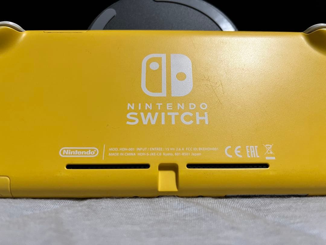 任天堂Switch Lite イエロー　2020年製 ⭐️即購入歓迎⭐️　値下げ不可