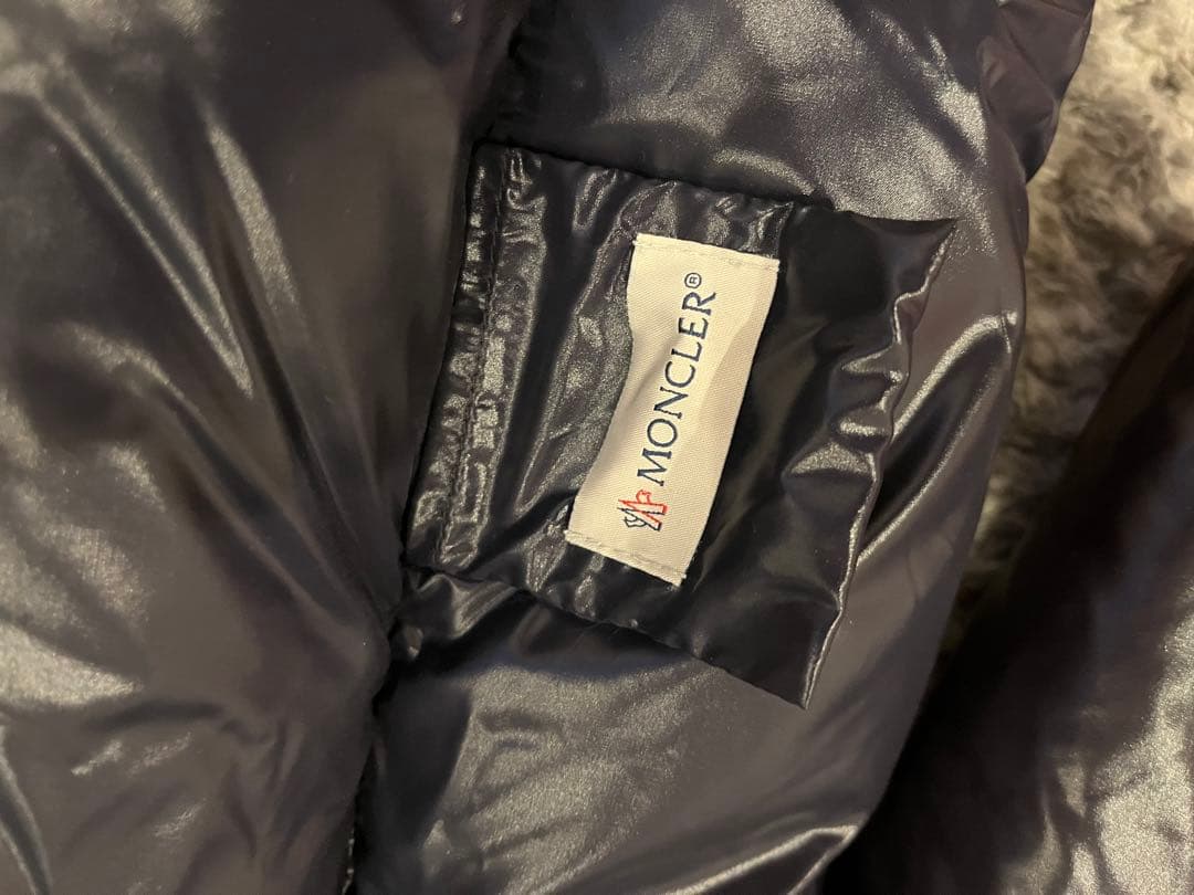 Moncler ネイビー ダウンマフラー　モンクレール