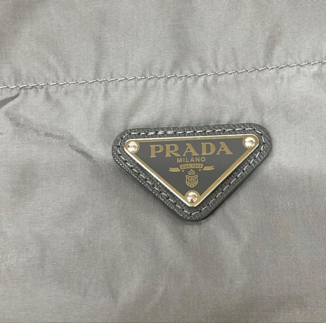 PRADA グレー ナイロン XL ワイドパンツ