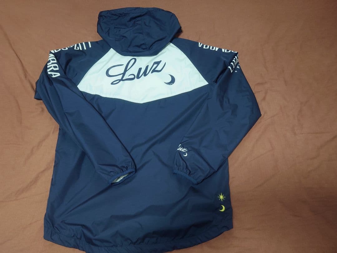 ルースイソンブラ ウィンドブレーカー上下セット Ｓサイズ