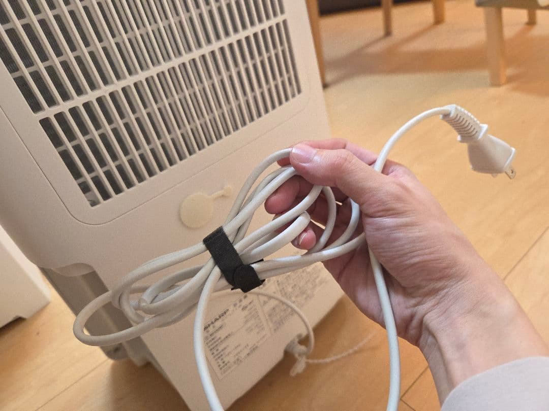 シャープ除湿機7.1Lプラズマクラスター 8畳 2020年　CV-L71-W