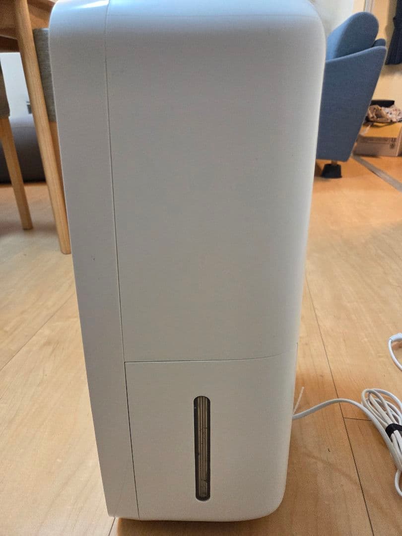 シャープ除湿機7.1Lプラズマクラスター 8畳 2020年　CV-L71-W