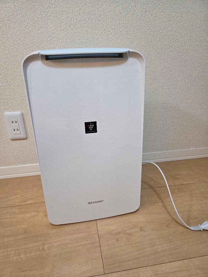 シャープ除湿機7.1Lプラズマクラスター 8畳 2020年　CV-L71-W