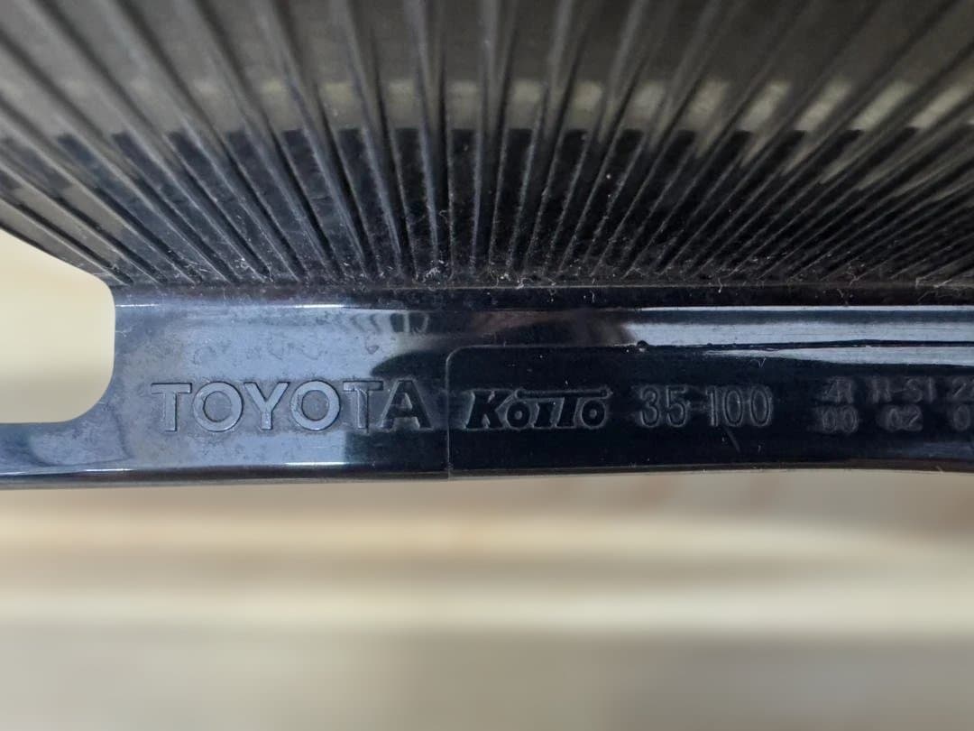 ハイラックス サーフ トヨタ 純正 テールランプ 左右 210 215