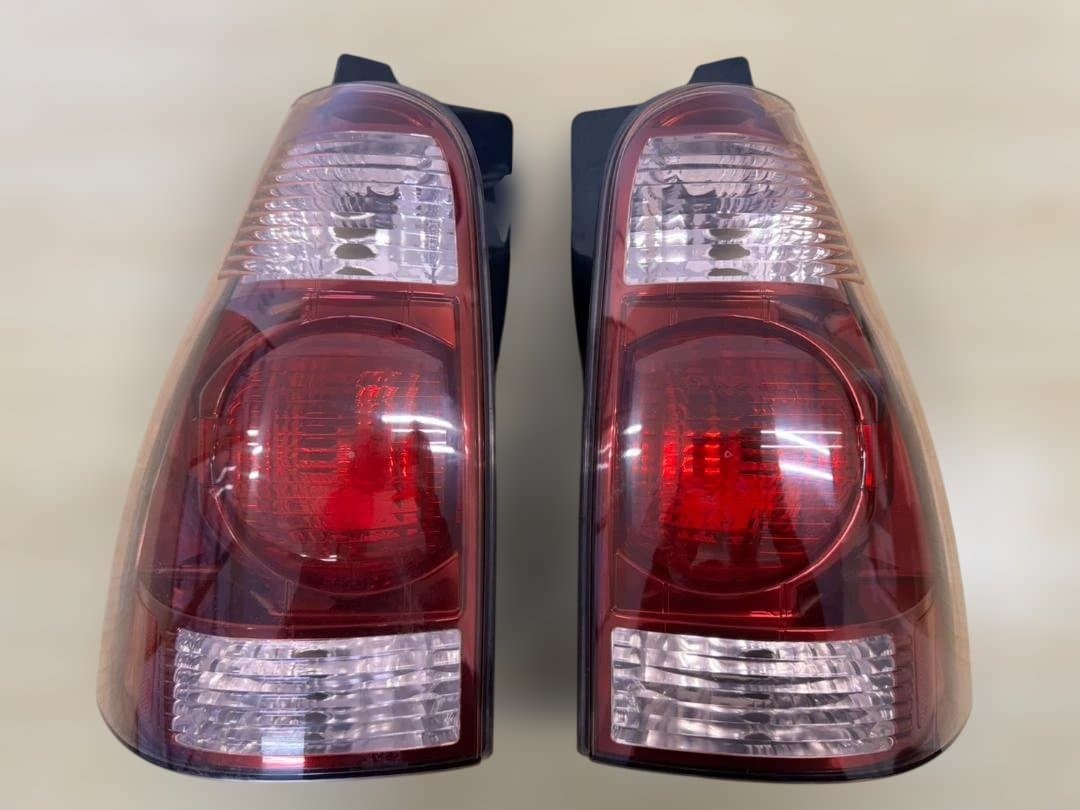 ハイラックス サーフ トヨタ 純正 テールランプ 左右 210 215