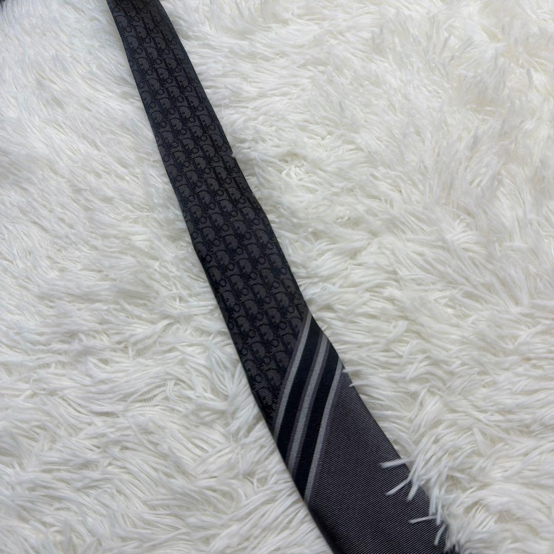 【未使用】DIOR ディオール ネクタイ 紺 トロッター　シルク ナロータイ