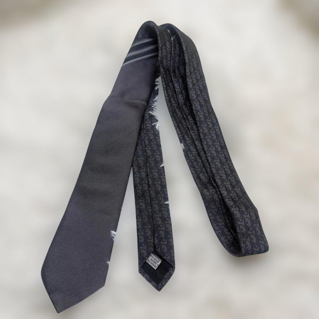 【未使用】DIOR ディオール ネクタイ 紺 トロッター　シルク ナロータイ