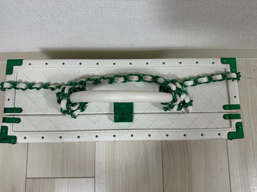 エンジェルシャンパン　グリーン　ホワイト　ファー