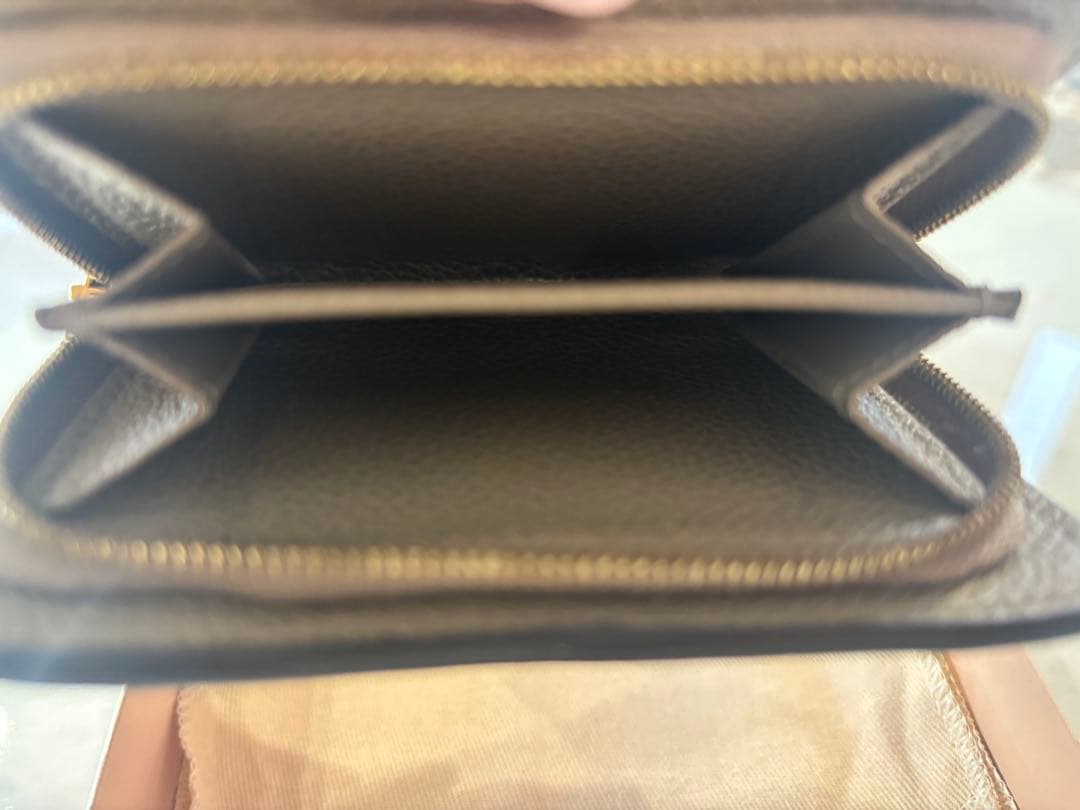 LOUIS VUITTON 財布