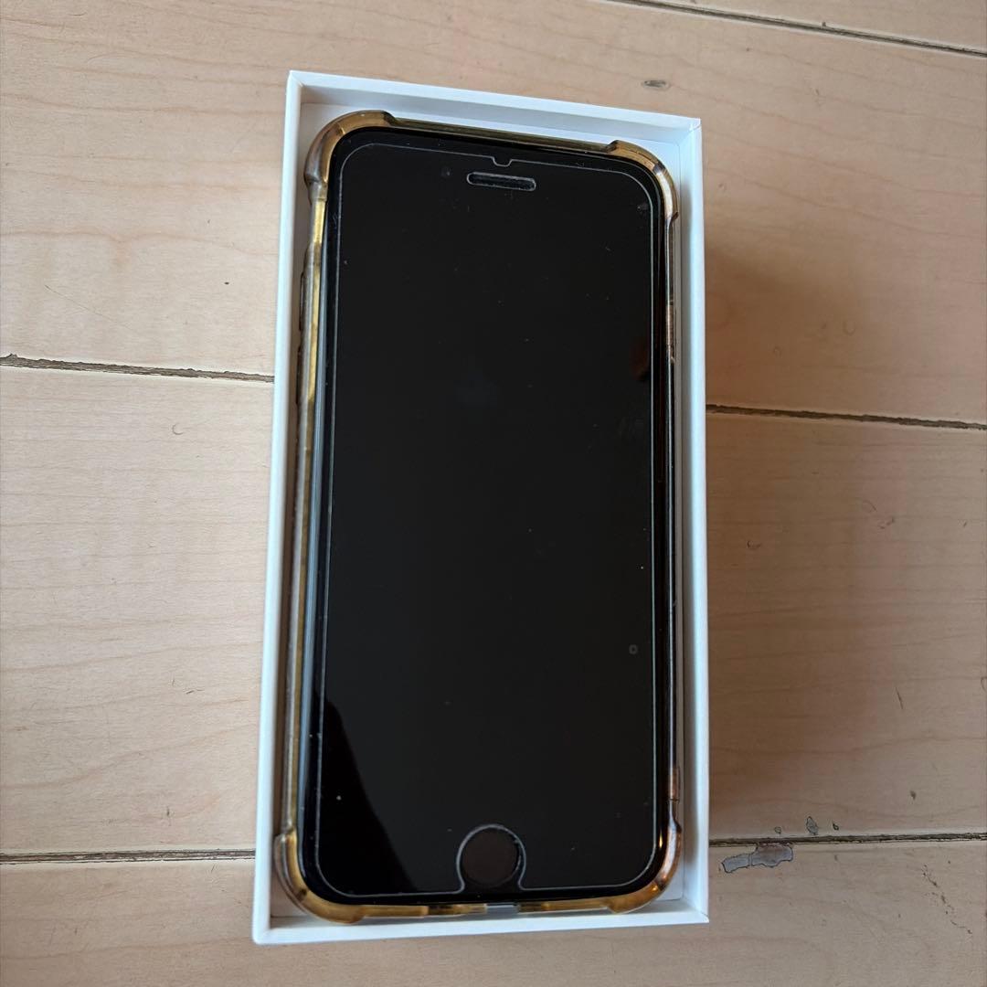 iPhone SE 2　第2世代　Apple スマホ 256GB アップル