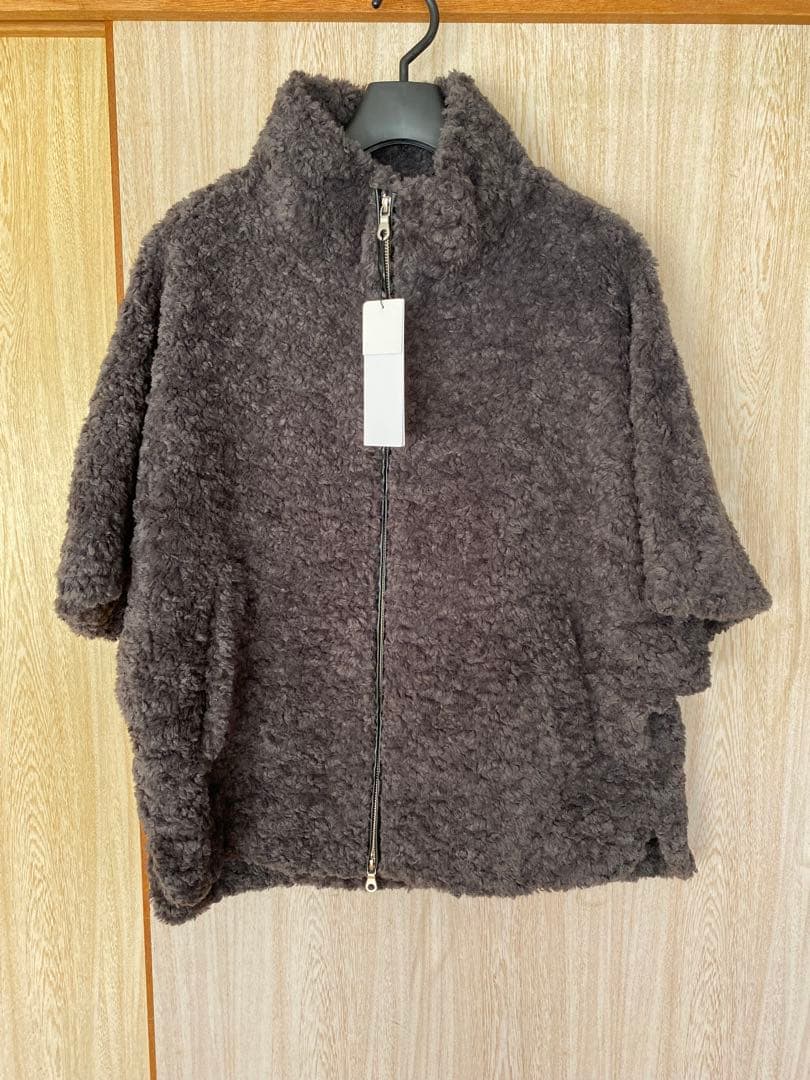 新品タグあり　three dots プードルボア ポンチョベスト　インクブラック