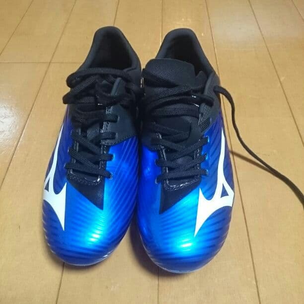 岡崎モデルのミズノバサラ102ＭD(ブルー×ブラック)