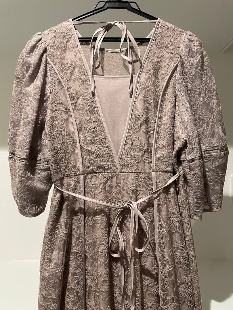 【美品】GIRL パフスリーブ総レースフレアロングワンピース　ピンクベージュ