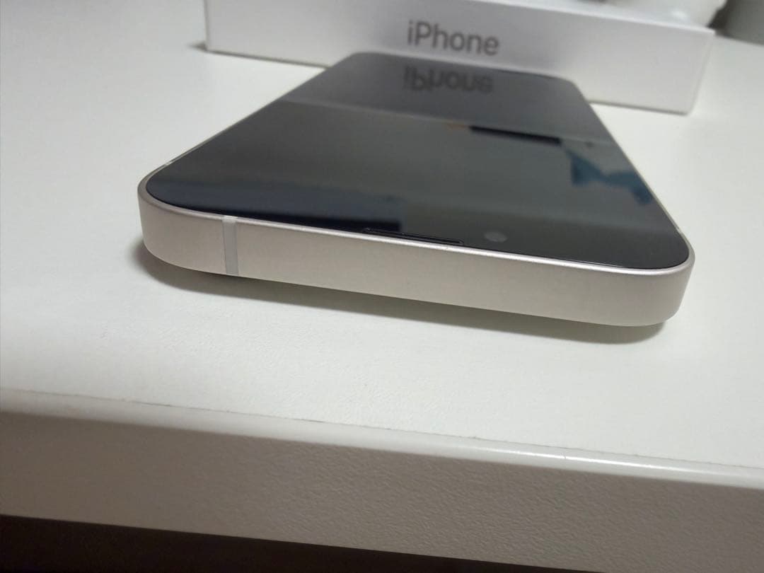 【ついんず】iPhone13 256GB スターライト SIMフリー