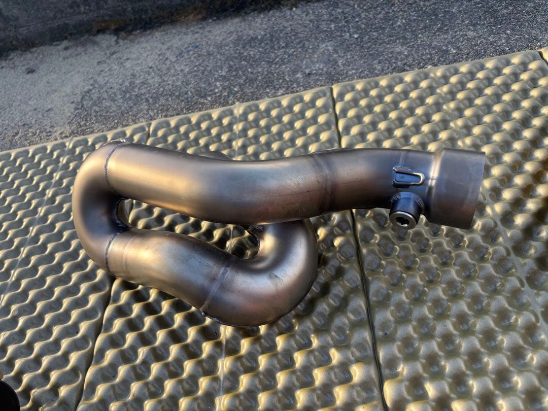 テルミニョーニ マフラー　xsr900、mt09