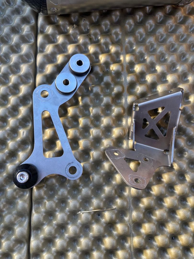 テルミニョーニ マフラー　xsr900、mt09