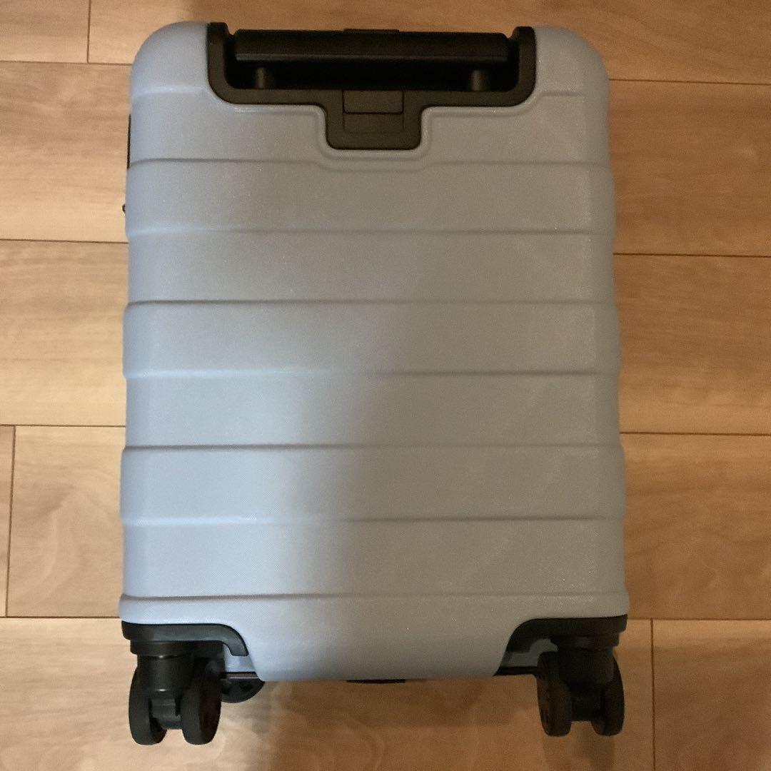 無印良品スーツケース19リットル