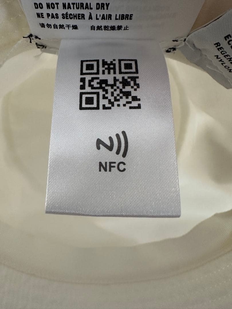 PRADA バケハ WHITE Sサイズ