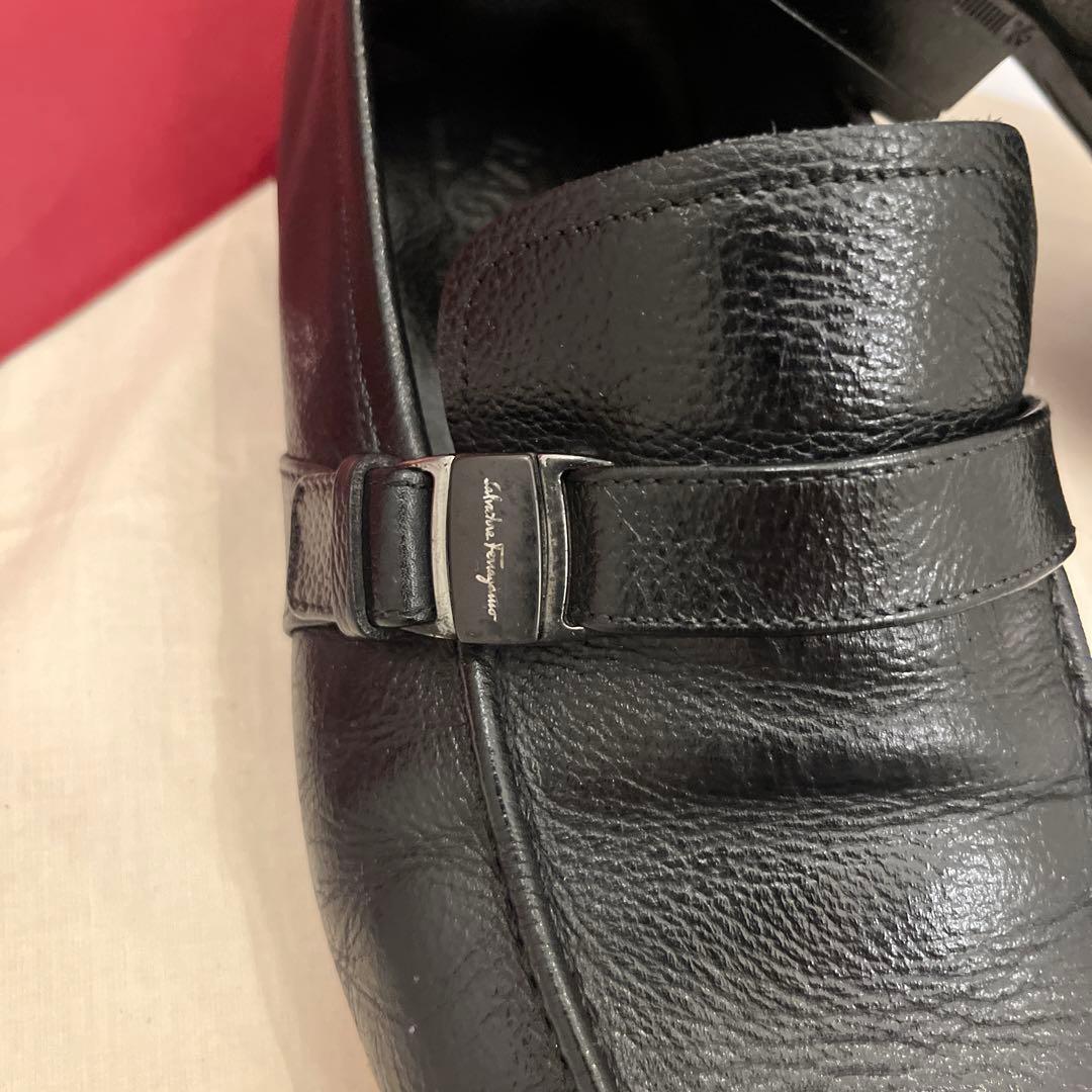 SF-10.【USED 極美品】フェラガモ・メンズ 黒色ビジネス靴8.5EEE